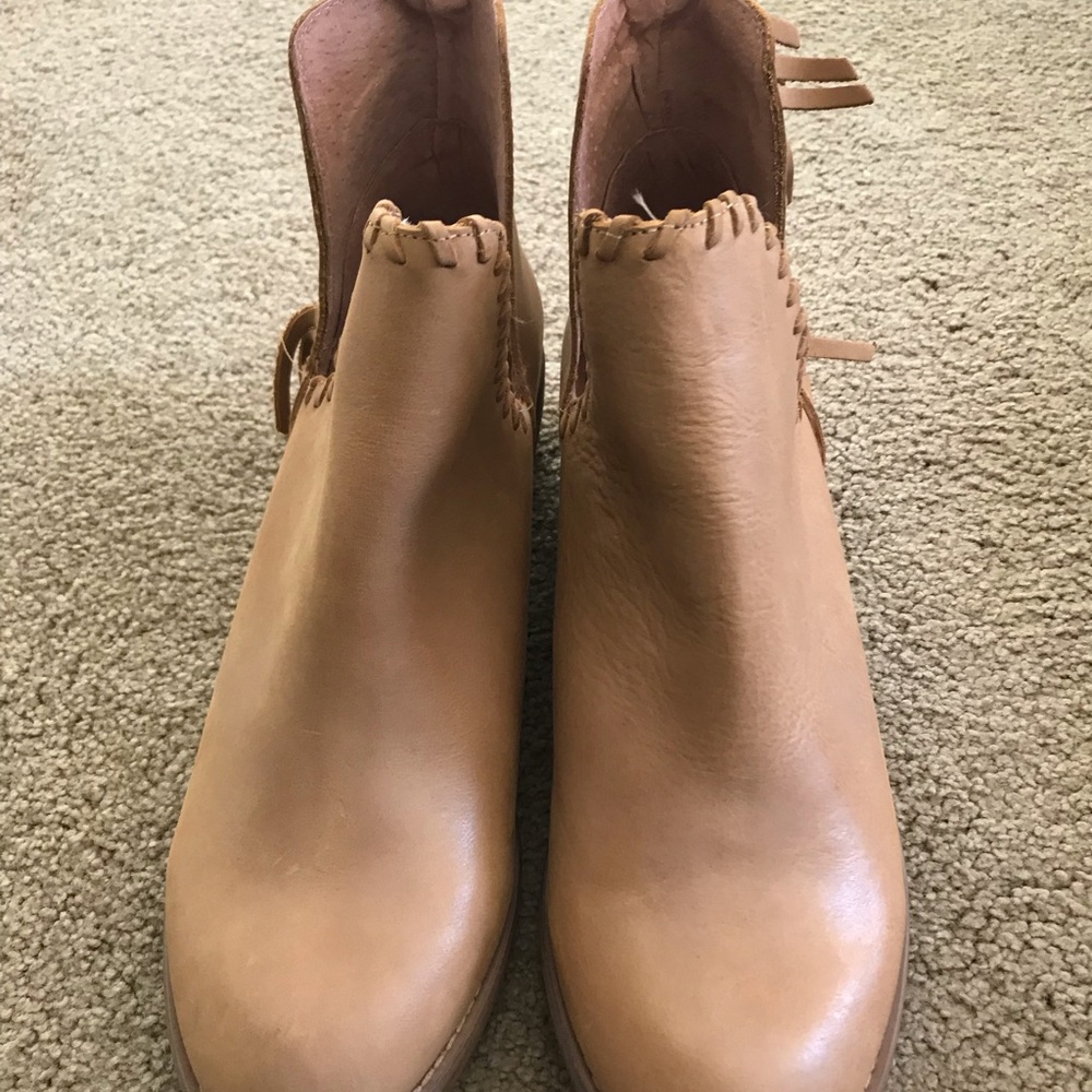 Shoes - Picture 2 of 5